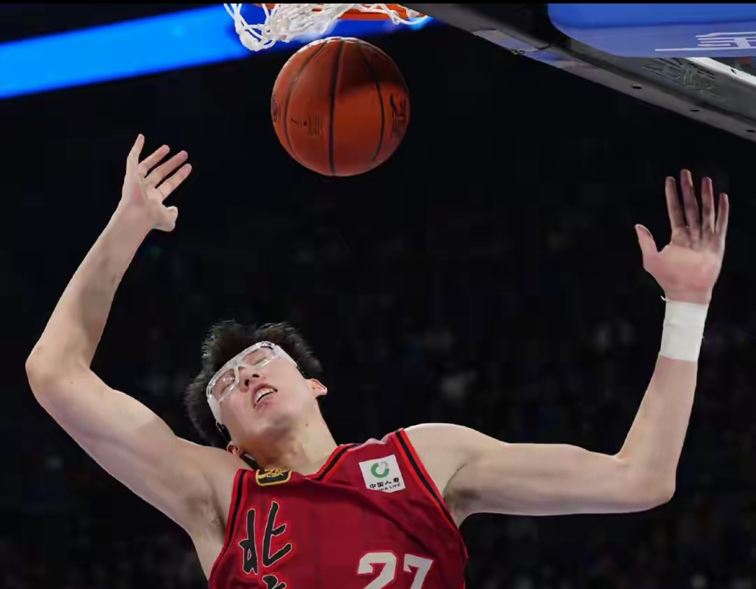 乐鱼体育官网网页版-关于广厦男篮迎葡超关键赛,今夜内部沟通,质疑声仍在,训练强度明显提升的信息-乐鱼体育官网网页版